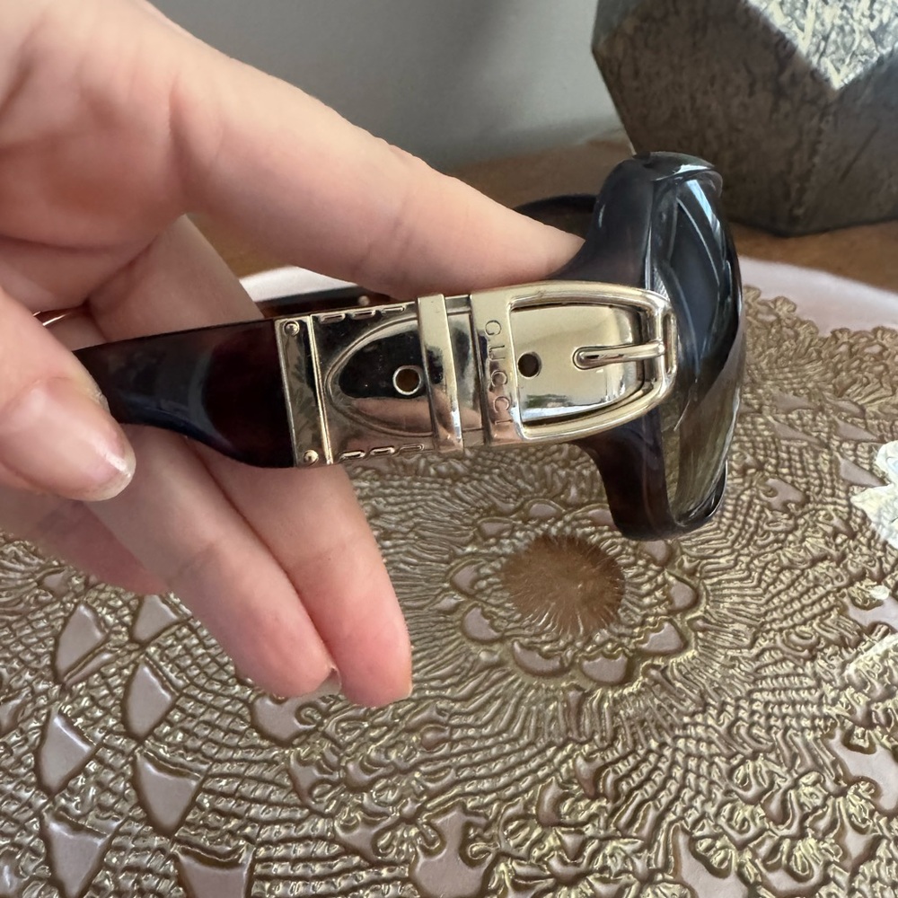 Y2K Gucci Brown and Gold Oversized Buckle Sunglasses - Picture 2 of 5